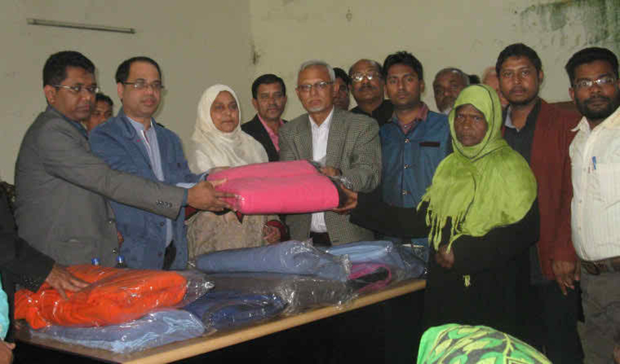 জুড়ীতে যুক্তরাজ্যস্থ মৌলভীবাজার এসোসিয়েশনের উদ্যোগে শীতবস্ত্র বিতরণ
