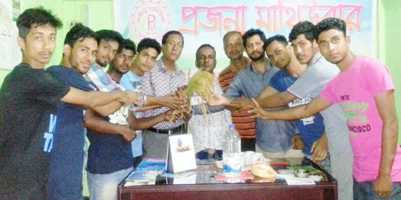 মাথিউরা ইউনিয়ন বিএনপির সভাপতি ধানের র্শীষের প্রতিক পাওয়ায় ইউনিয়ন ছাত্রদলের অভিনন্দন