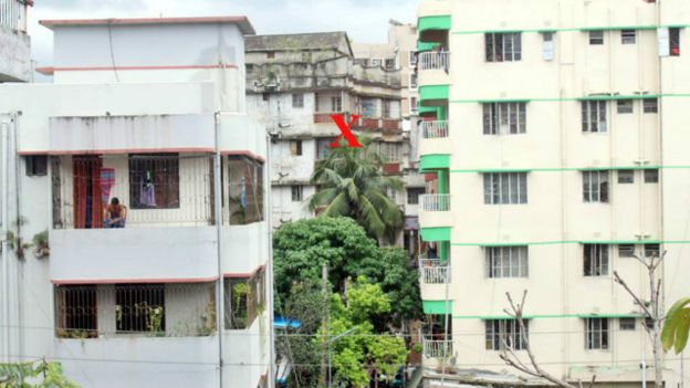 কল্যাণপুরের যে বাড়িটিতে পুলিশী অভিযানে ৯ জন অভিযুক্ত জঙ্গি নিহত হয়েছে সে বাড়িটি এখন সবার আগ্রহের কেন্দ্রবিন্দুতে পরিণত হয়েছে