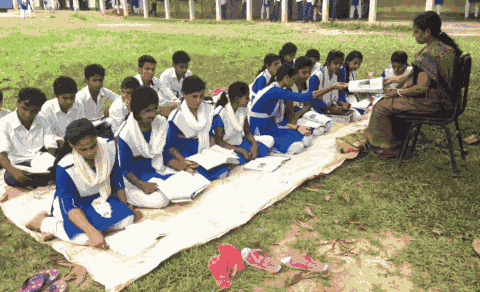 শ্রীমঙ্গলের সাতগাঁও উচ্চ বিদ্যালয়ে দীর্ঘদিন ধরে শ্রেণীকক্ষ ও আসবাব সংকটে প্রায় দুই হাজার শিক্ষার্থী