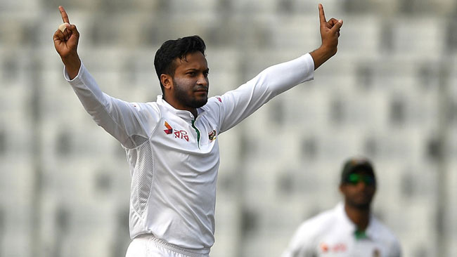 ইংল্যান্ডকে চেপে ধরেছে বাংলাদেশ