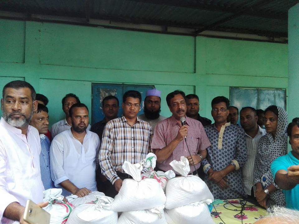 আমরা সব সময় আপনাদের পাশে আছি পাশে থাকবো-গোলাপগঞ্জে জেলা প্রশাসক 