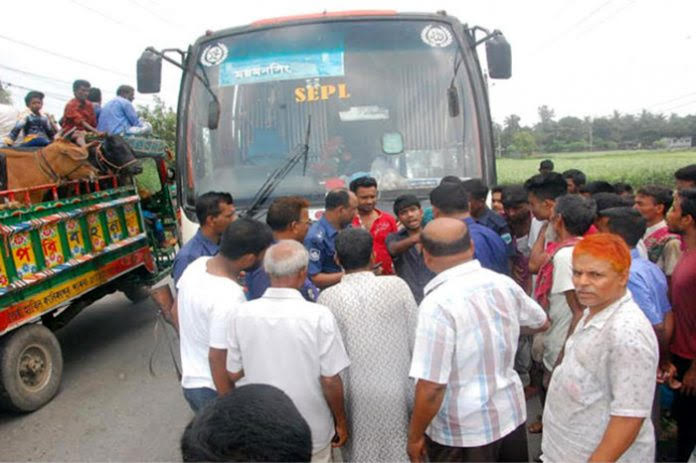 ঈশ্বরদীতে বাস ডাকাতির ঘটনায় আরো ৩ ডাকাত গ্রেফতার