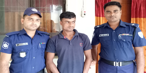 জগন্নাথপুরে গাজাঁসহ গ্রেফতার ১