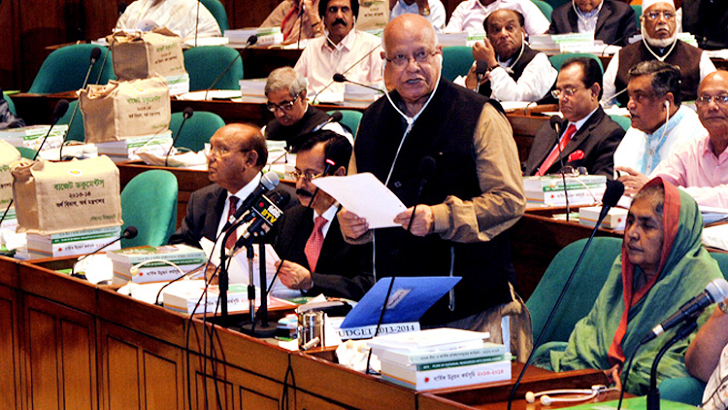ভোটার তুষ্টিকেই মূল লক্ষ্য ধরে আজ ২০১৮-১৯ অর্থবছরের বাজেট ঘোষণা করতে যাচ্ছেন অর্থমন্ত্রী