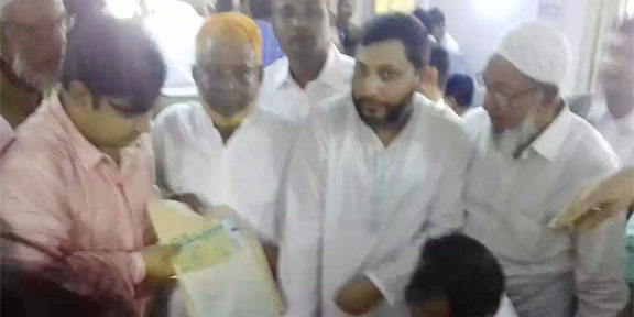 জাপার মনোনয়নপত্র গ্রহণ করলেন আলকাছ আলী