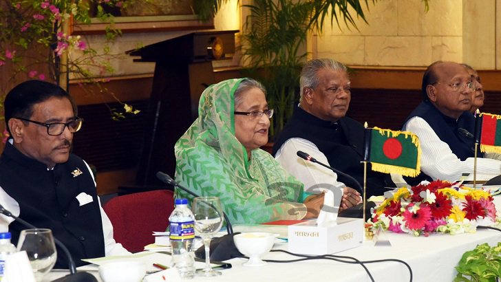 দেশকে এগিয়ে নিতে হবে: সংলাপে প্রধানমন্ত্রী