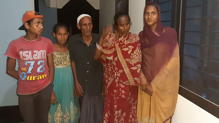 একই পরিবারের ৫ জন ইসলাম ধর্ম গ্রহণ করেছেন