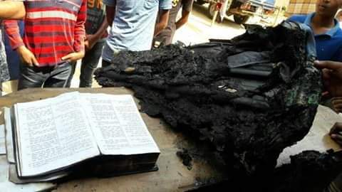 গোলাপাগঞ্জে বসতঘরে আগ্রিকান্ডঃ সব পুড়লেও অক্ষত কোরআন শরীফ