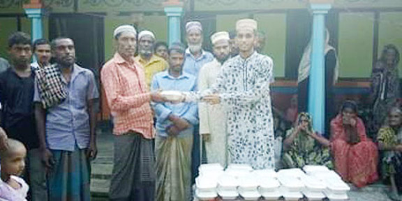 বড়লেখায় নিজবাহাদুরপুর ইউনিয়নের ৪নং ওয়ার্ড ছাত্রলীগের সাধারণ সম্পাদকের উদ্যোগে ইফতার বিতরণ