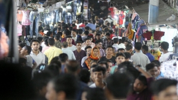 করোনার প্রভাবে মধ্যবিত্তরা অসহায়