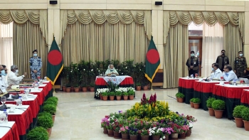 আক্রান্ত হওয়ার খবর পাওয়া গেলেই লকডাউন