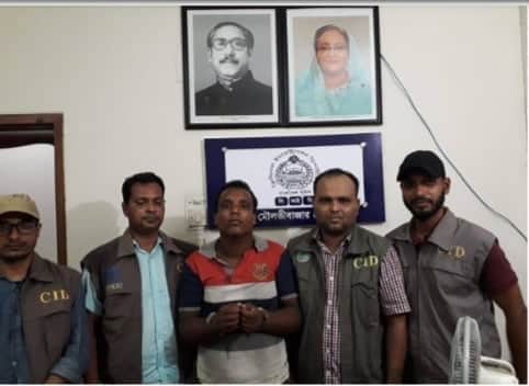 আড়াই বছর আগে চাঞ্চল্যকর ৩টি ঝুলন্ত লাশ উদ্ধার ঘটনার জট খুলছে ঃ মামলার মুল আসামী  সিআইডি’র হাতে গ্রেফতার