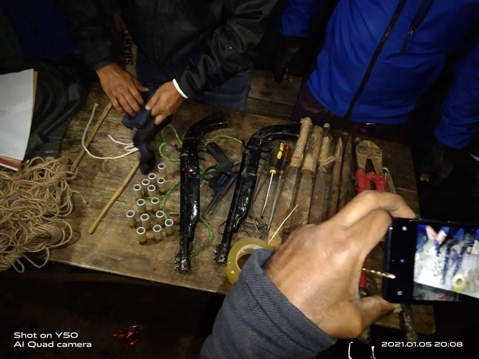 বিয়ানীবাজারে অস্ত্রসহ ডাকাত দল গ্রেফতার