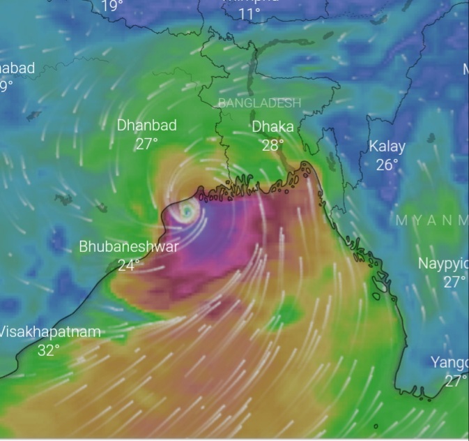 প্রবল আকার ধারণ করেছে ইয়াস