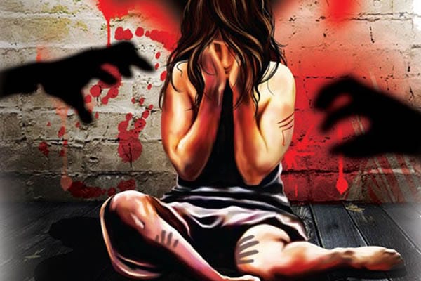পাষণ্ড পিতা কর্তৃক মেয়ে ধর্ষন
