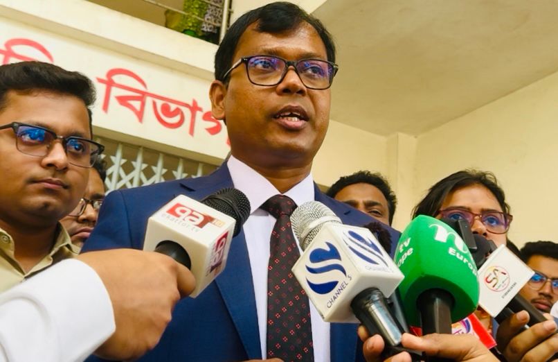 “জনস্বার্থ সংশ্লিষ্ট কোনো জায়গায় অবৈধ স্থাপনা রাখা হবে না–জেলা প্রশাসক