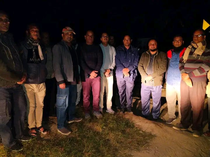 বাহুবলে সিলিকা বালু প্রতিরোধে রাতের অভিযানে ইউএনও–এসিল্যান্ড