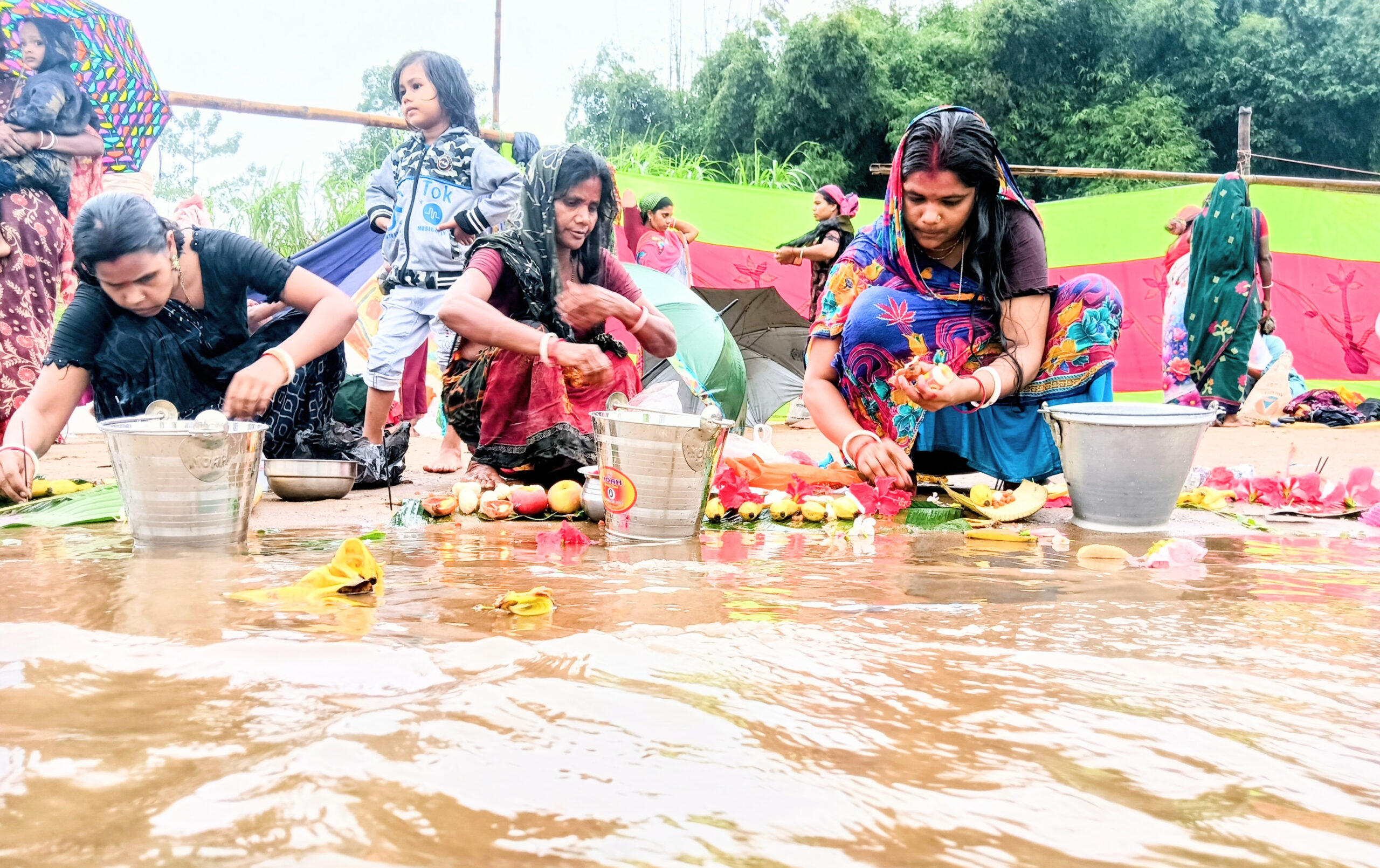 গঙ্গা স্নানের মাধ্যমে সম্পন্ন হলো চা শ্রমিকদের কাত্যায়ানী পূজা