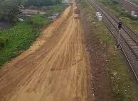 প্রশাসনের আশ্বাস অমান্য করে তিন গ্রামের প্রধান রাস্তা বন্ধ করলো রেলওয়ে: এলাকায় তীব্র উত্তেজনা