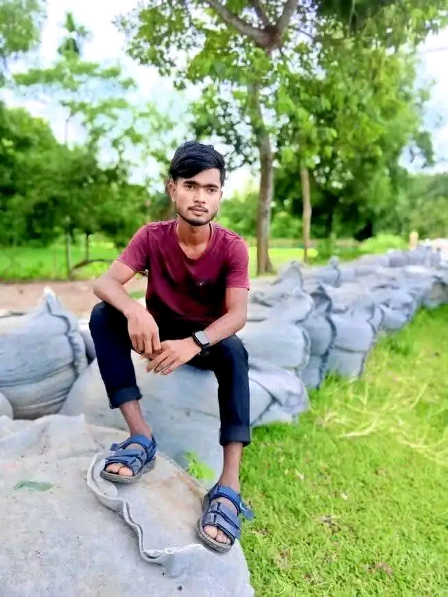মৌলভীবাজারের কমলগঞ্জে যুবকের রহস্যজনক মৃত্যু: গাছের সঙ্গে ঝুলন্ত লাশ উদ্ধার