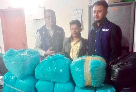 হবিগঞ্জে ৩২ কেজি ভারতীয় গাঁজাসহ মাদক কারবারি গ্রেফতার
