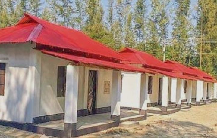 গরীবের আশ্রয় আজ ভাড়ার খাতায়: আমখোলা ইউনিয়নে সরকারি আবাসন নিয়ে হৃদয় বিদারক অভিযোগ