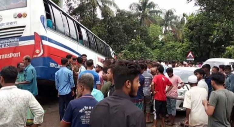 হবিগঞ্জে জলসুখা সেতু এলাকায় তিন মোটরসাইকেলের সংঘর্ষে নিহত ৩, আহত ২