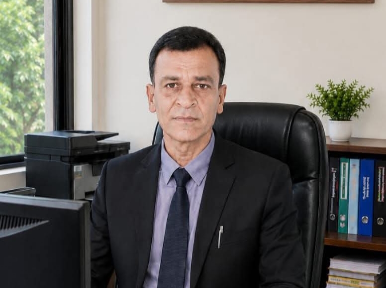 কুলাউড়া উপজেলা নির্বাচন কর্মকর্তা মোশারফ খানের ব্যবহারে মুগ্ধ সেবাগ্রহীতারা