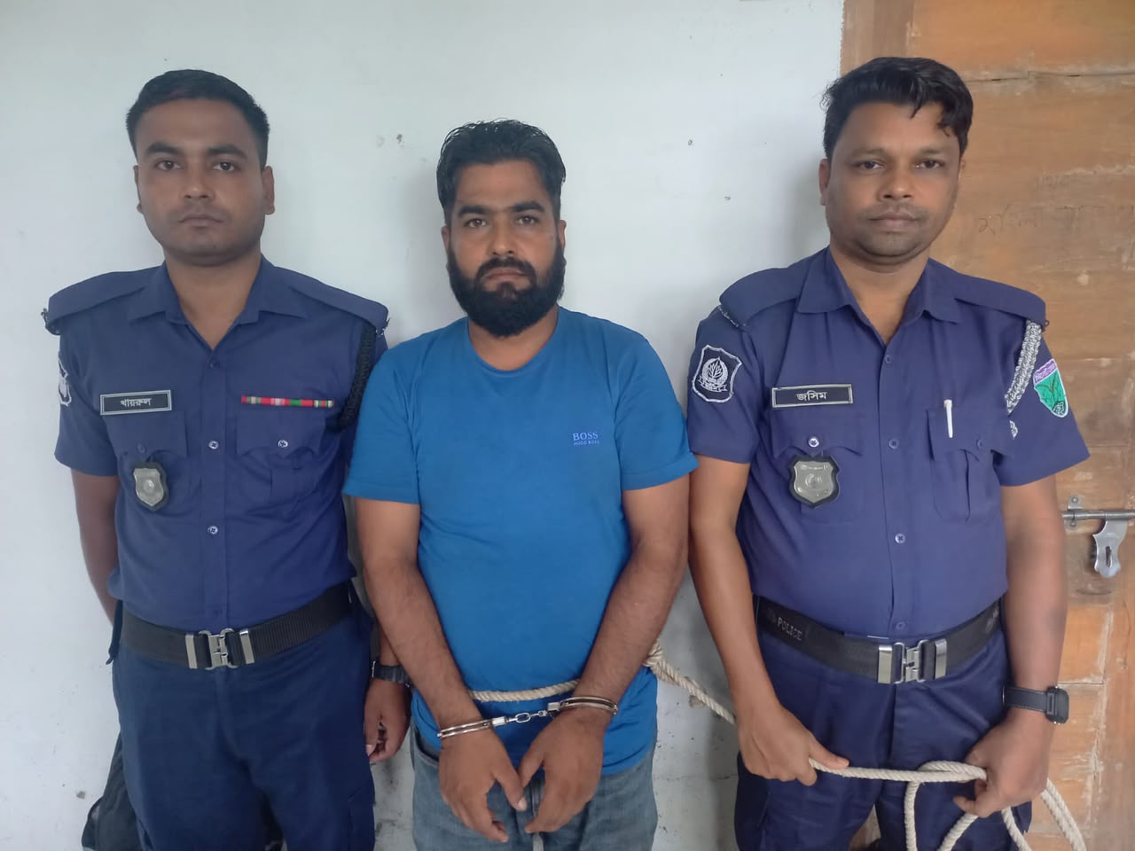 রক্তাক্ত বিয়ানীবাজার: ২৪ ঘণ্টায় দুই হত্যাকাণ্ড, কন্যা হত্যা মামলায় বাবা গ্রেফতার, ব্যবসায়ী হত্যা মামলায় ঘাতক পলাতক