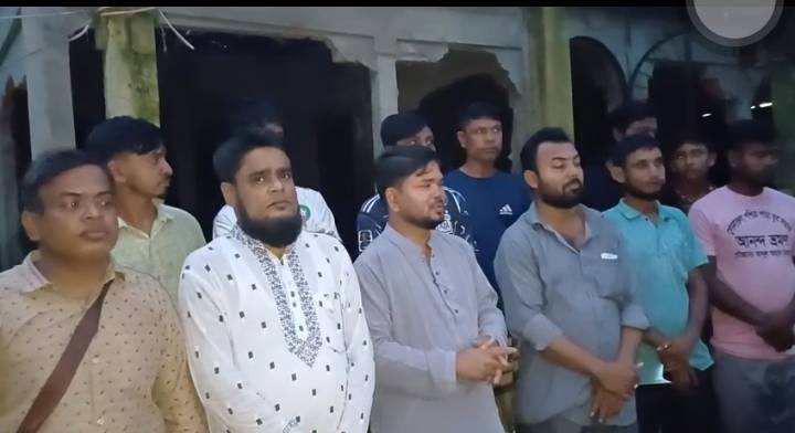 ফাহিমার পরিবারের খোঁজখবর নিতে বাড়িতে গেলেন সিলেটের সাংবাদিকেরা