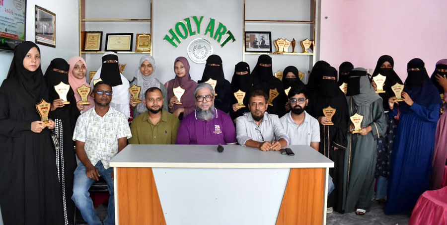 হলি আর্ট যুব উন্নয়ন সংস্থার এসএসসি ও দাখিল শিক্ষার্থী সংবর্ধনা অনুষ্ঠিত