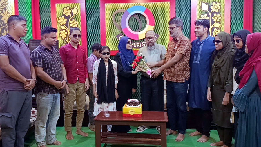 সিলেটে ডাঃ জহিরুল ইসলাম অচিনপুরীর জন্মদিন উদযাপন করেছে জিডিএফ’র দৃষ্টি প্রতিবন্ধী শিক্ষার্থীরা