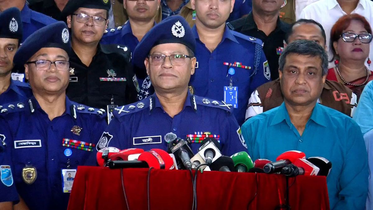 মাদক ও চাঁদাবাজির বিরুদ্ধে জিরো টলারেন্স, কাউকে ছাড় দেওয়া হবে না: আইজিপি