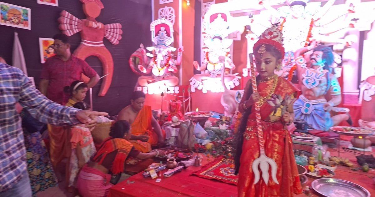 সারা দেশে জমে উঠেছে শারদীয় দুর্গোৎসব
