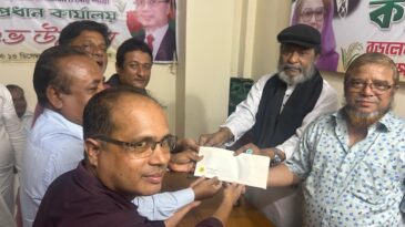 ​বড়লেখায় ১৩৬টি পূজামণ্ডপে এমপি নাসির উদ্দিন আহমেদ মিঠুর ৩ লাখ টাকার উপহার