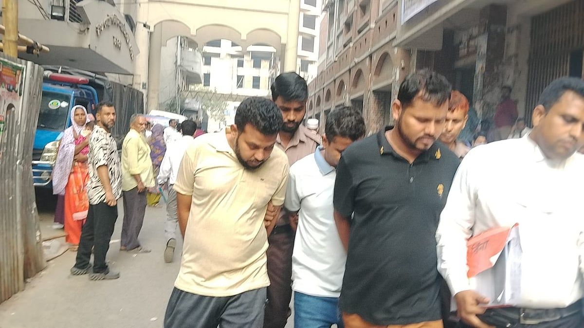 ‘শালা–সম্বন্ধী পরীক্ষার্থী ছিল’, বিচারকের প্রশ্নে বললেন আসামি