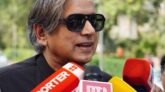 সরকার পতন নয়, অবাধ নির্বাচন চাই: বাংলাদেশ ও ফ্রান্সের সঙ্গে তুলনার জবাবে শশী থারুর