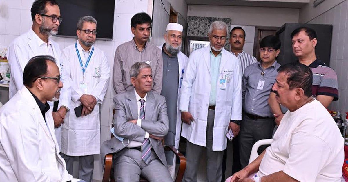 ভূমিমন্ত্রীর শারীরিক অবস্থার খোঁজ নিতে হাসপাতালে রাষ্ট্রপতি