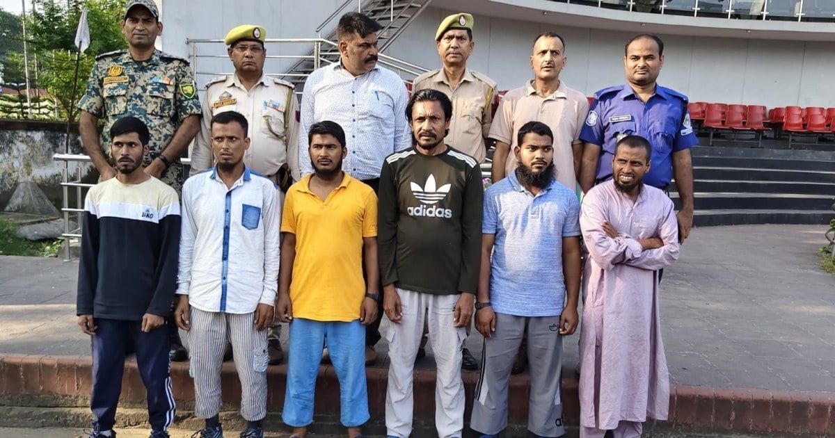 ভারতে তিন বছর কারাভোগ শেষে দেশে ফিরলেন পাচার হওয়া ছয় বাংলাদেশি