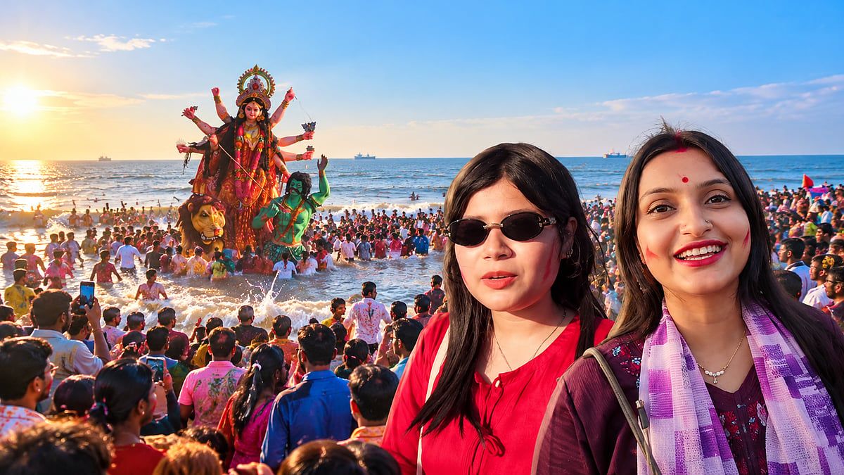 আনন্দ–বিষাদে দেবী দুর্গাকে বিদায়, বিসর্জন দেখতে কক্সবাজার সৈকতে লাখো মানুষের ঢল